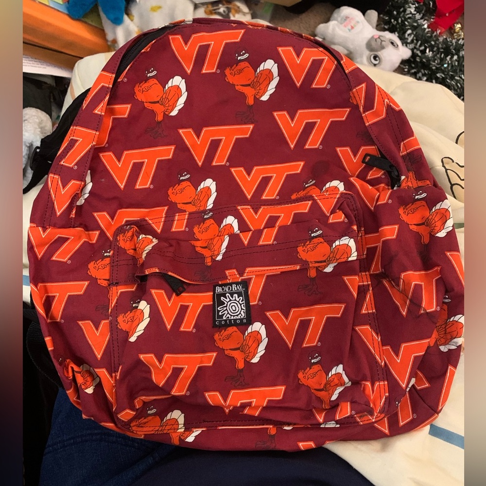 Used Virginia Tech.Broad Bay brand.All zippers work clean inside.Can be washed.